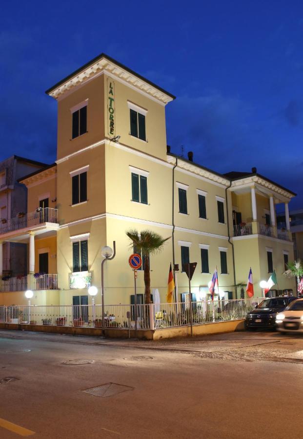 Hotel La Torre ريميني المظهر الخارجي الصورة